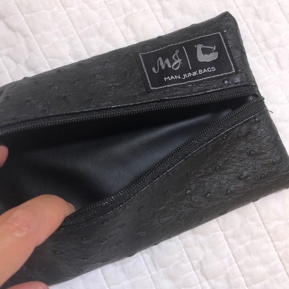 NEW Man Makeup Junkie Mini Bag Black Vegan Leather - Picture 4 of 6